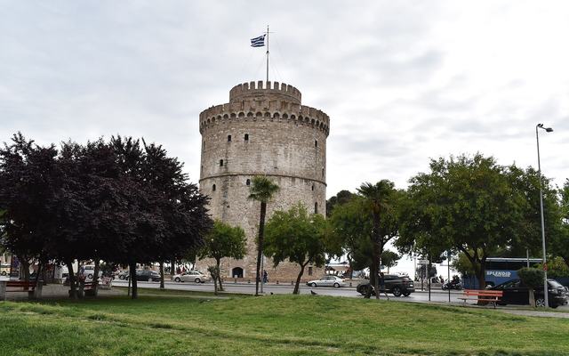 De Witte Toren aan de boulevard van Thessaloniki in Griekenland